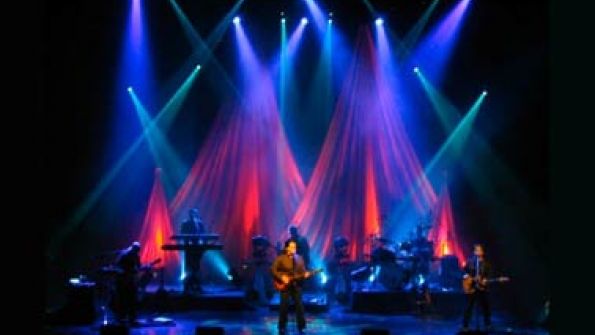 MAX CATTÁN ILUMINACIÓN, VIDEO Y SONIDO