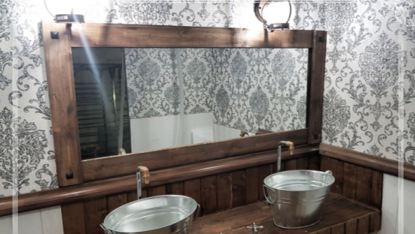 Caravan Line Luxury Toilet