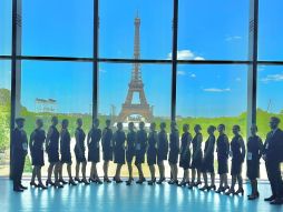 CLASS' HOTESSE