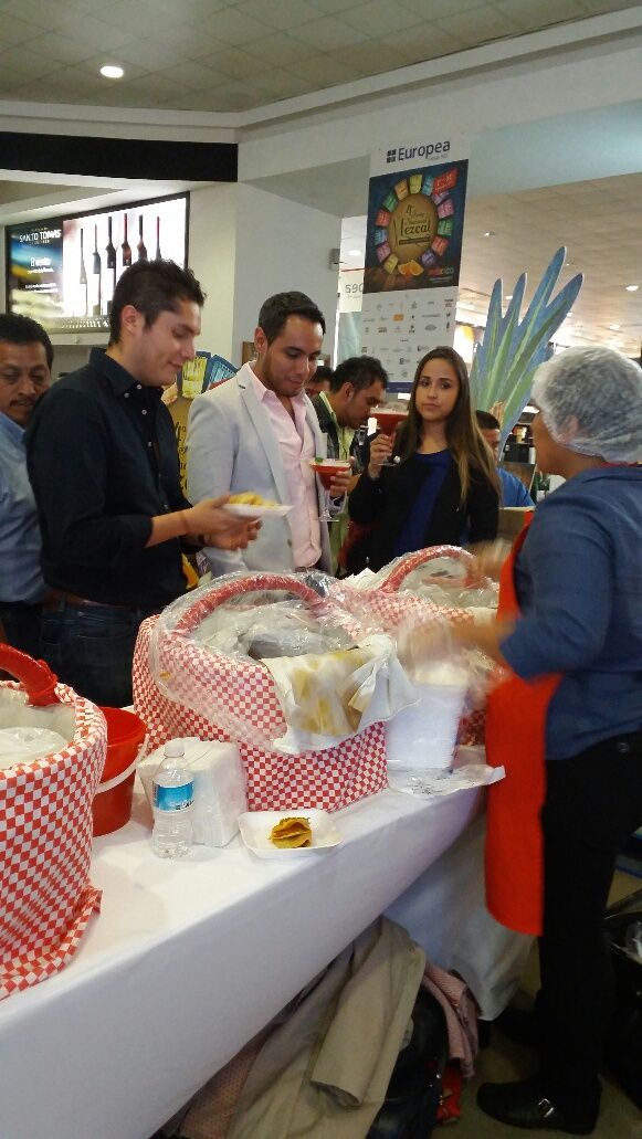 Tacos Finos de Canasta La Abuela presentes en la \"Europea\", en la 4TA