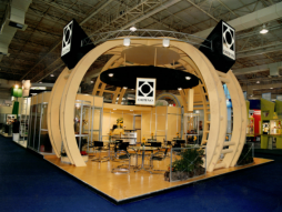 DISENO E DESIGN MONTAGENS DE STANDS E VITRINES